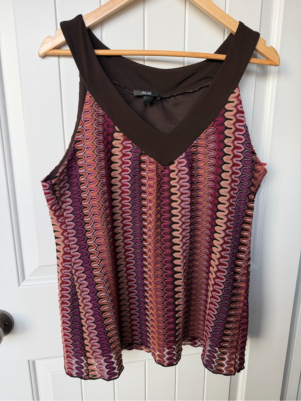 AGB Sleeveless V-Neck Tank Top in Burgundy, Pink and Taupe Wave Print